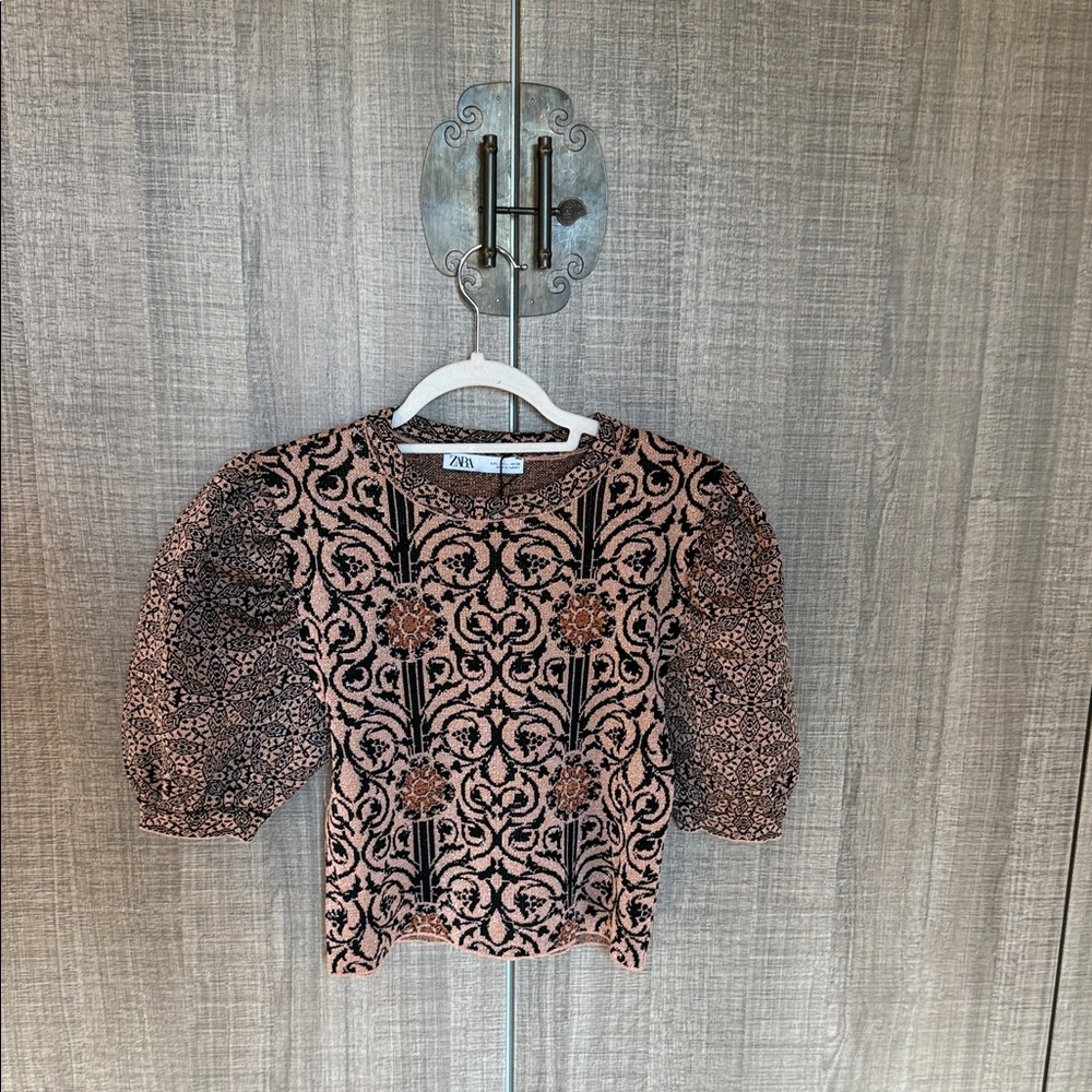 Zara‎ Puff Sleeves Jacquard Blouse